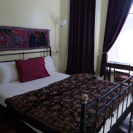 Spadina 11 Guesthouse Toronto Ngoại thất bức ảnh