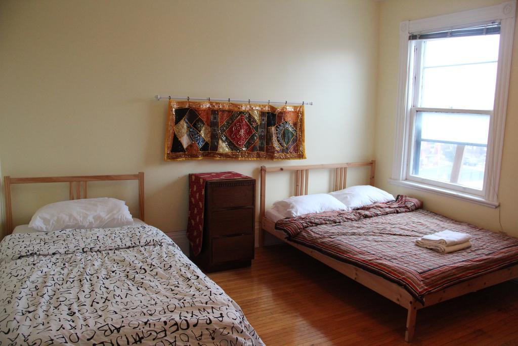 Spadina 11 Guesthouse Toronto Phòng bức ảnh
