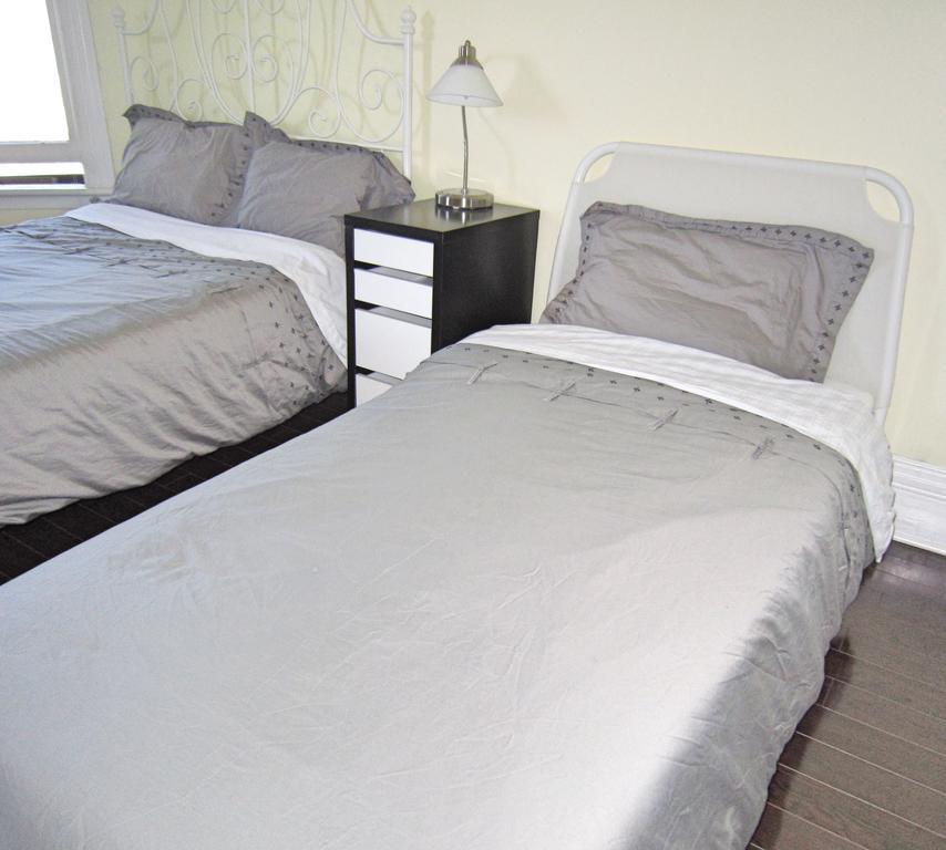 Spadina 11 Guesthouse Toronto Ngoại thất bức ảnh