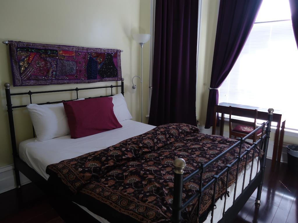 Spadina 11 Guesthouse Toronto Ngoại thất bức ảnh