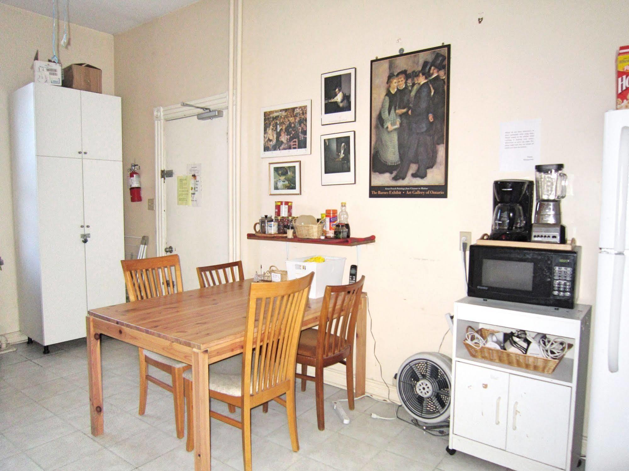 Spadina 11 Guesthouse Toronto Ngoại thất bức ảnh