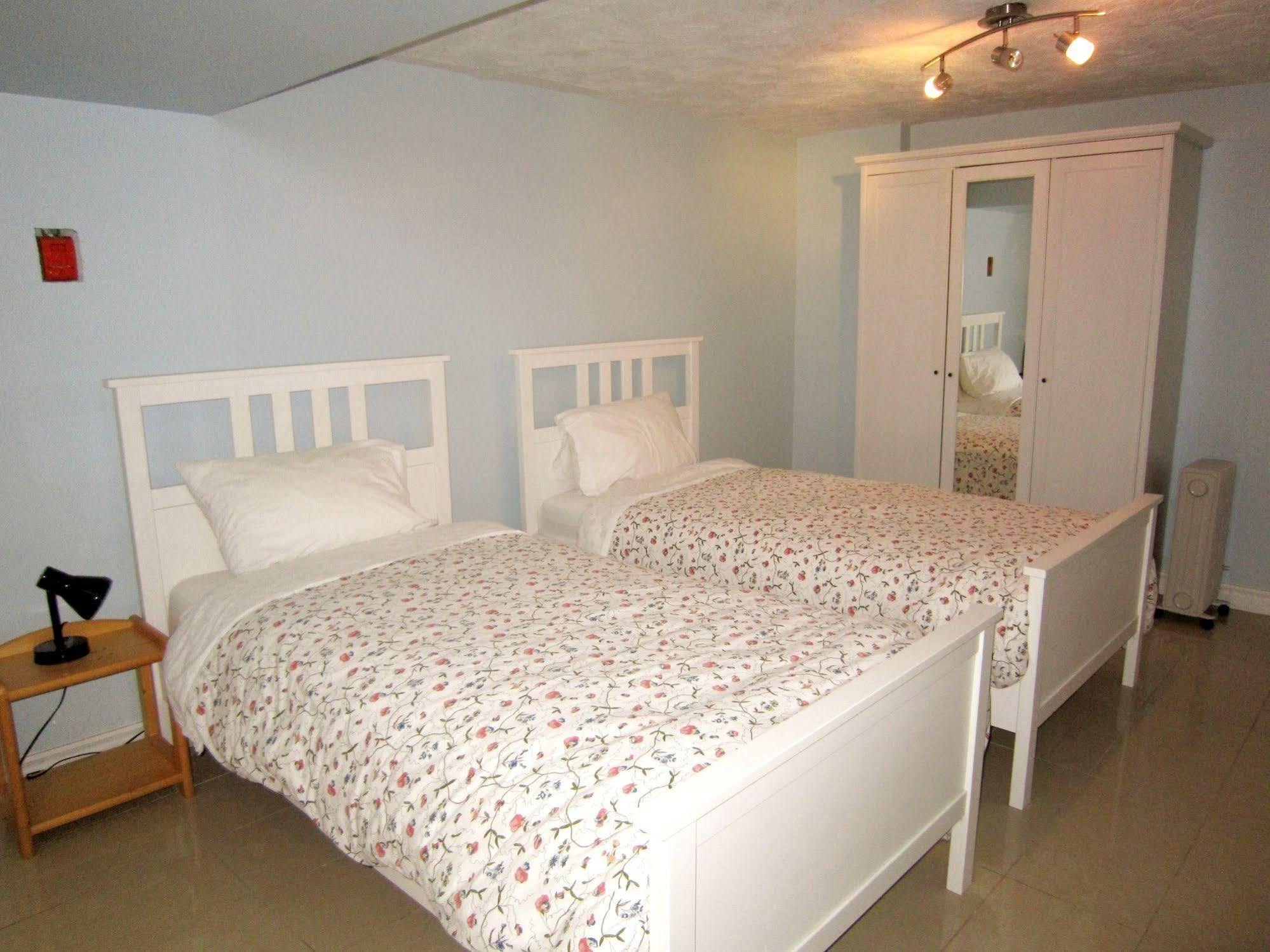 Spadina 11 Guesthouse Toronto Ngoại thất bức ảnh