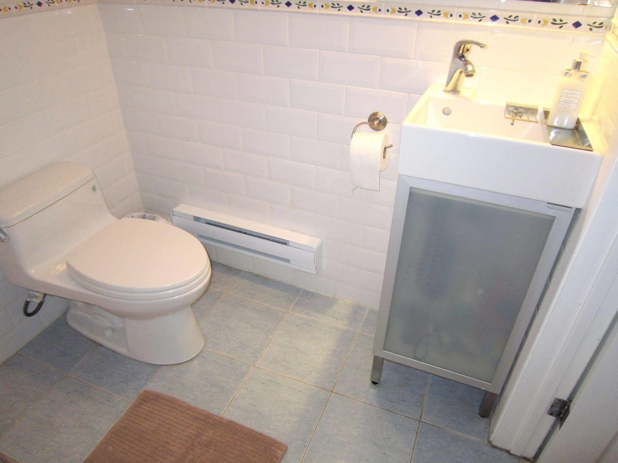 Spadina 11 Guesthouse Toronto Ngoại thất bức ảnh