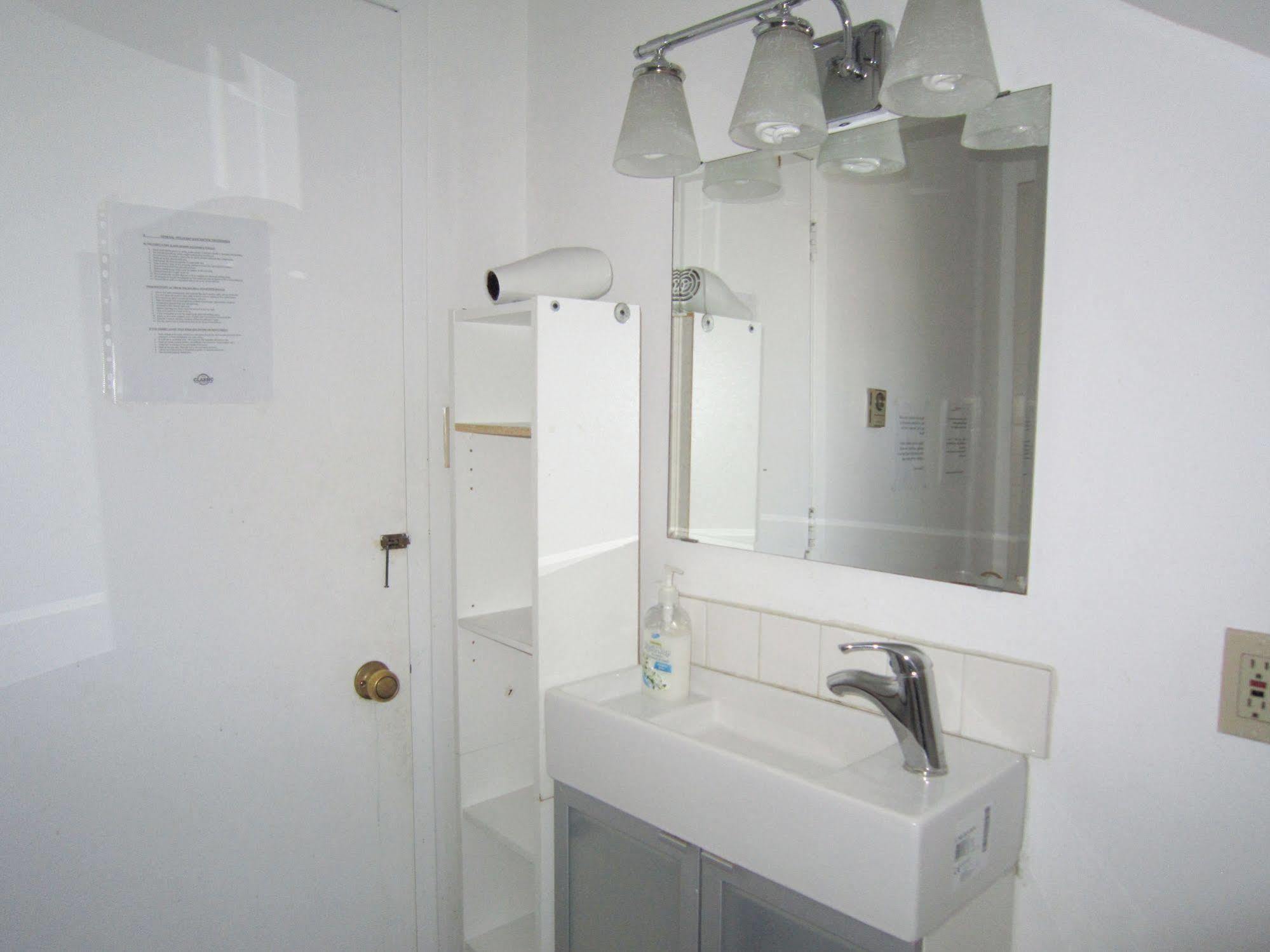 Spadina 11 Guesthouse Toronto Ngoại thất bức ảnh