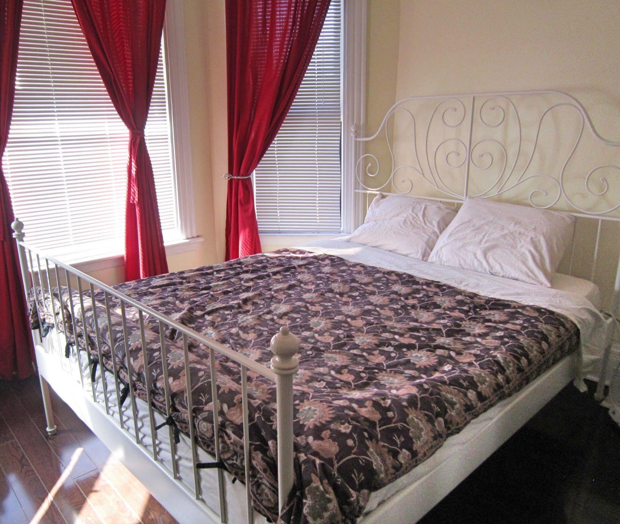 Spadina 11 Guesthouse Toronto Ngoại thất bức ảnh