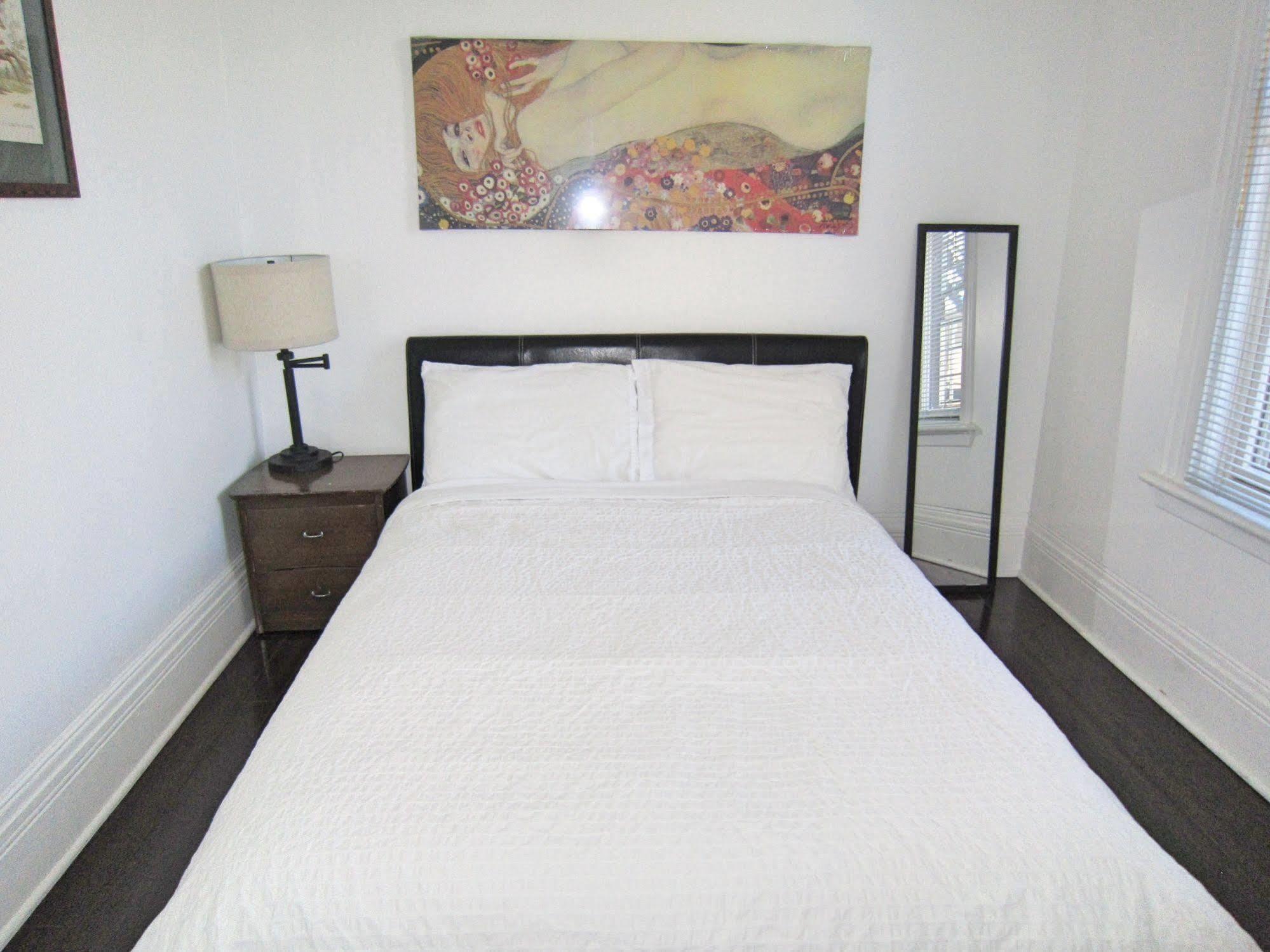 Spadina 11 Guesthouse Toronto Ngoại thất bức ảnh