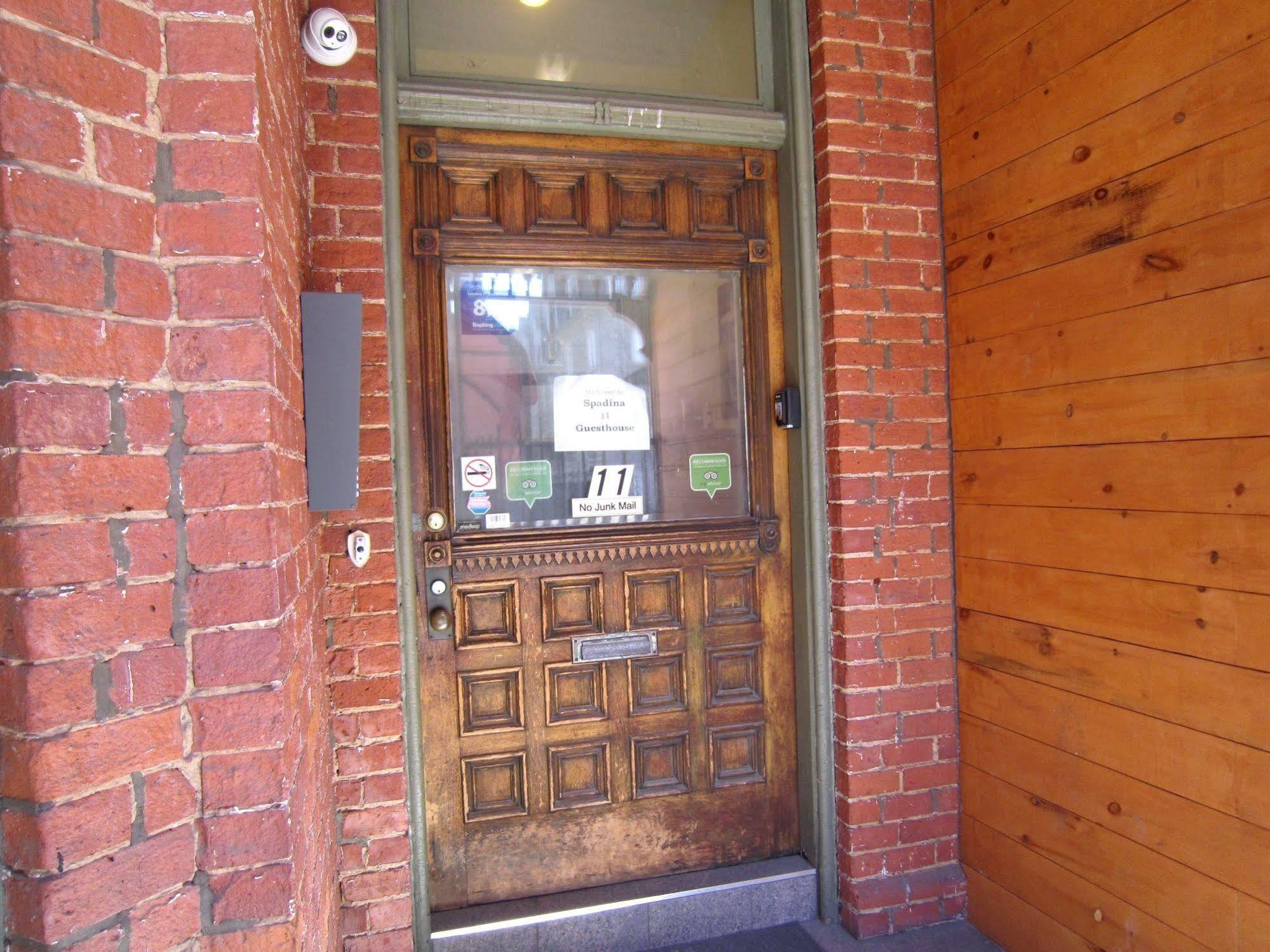 Spadina 11 Guesthouse Toronto Ngoại thất bức ảnh