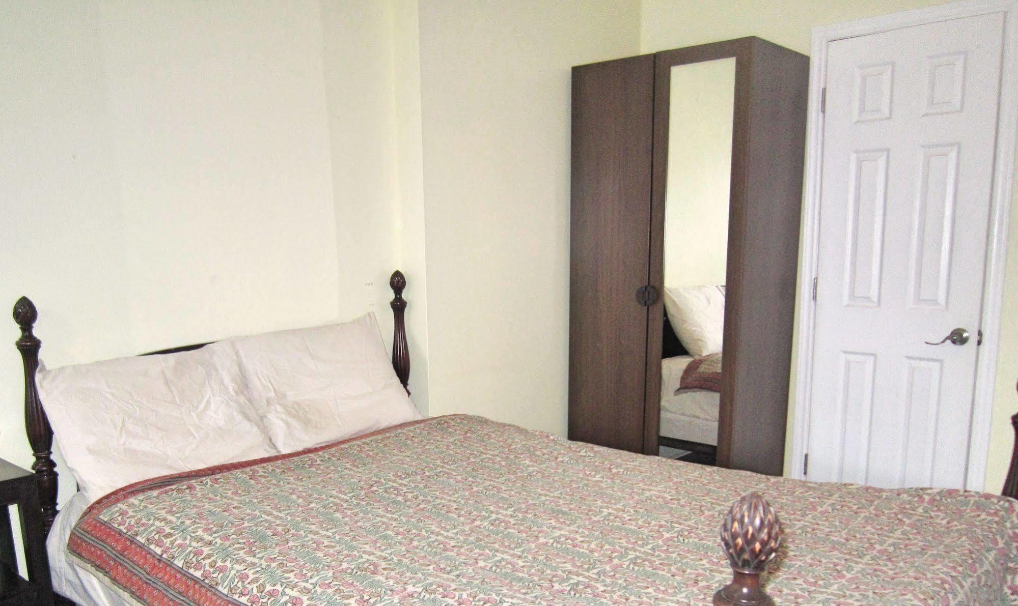Spadina 11 Guesthouse Toronto Ngoại thất bức ảnh