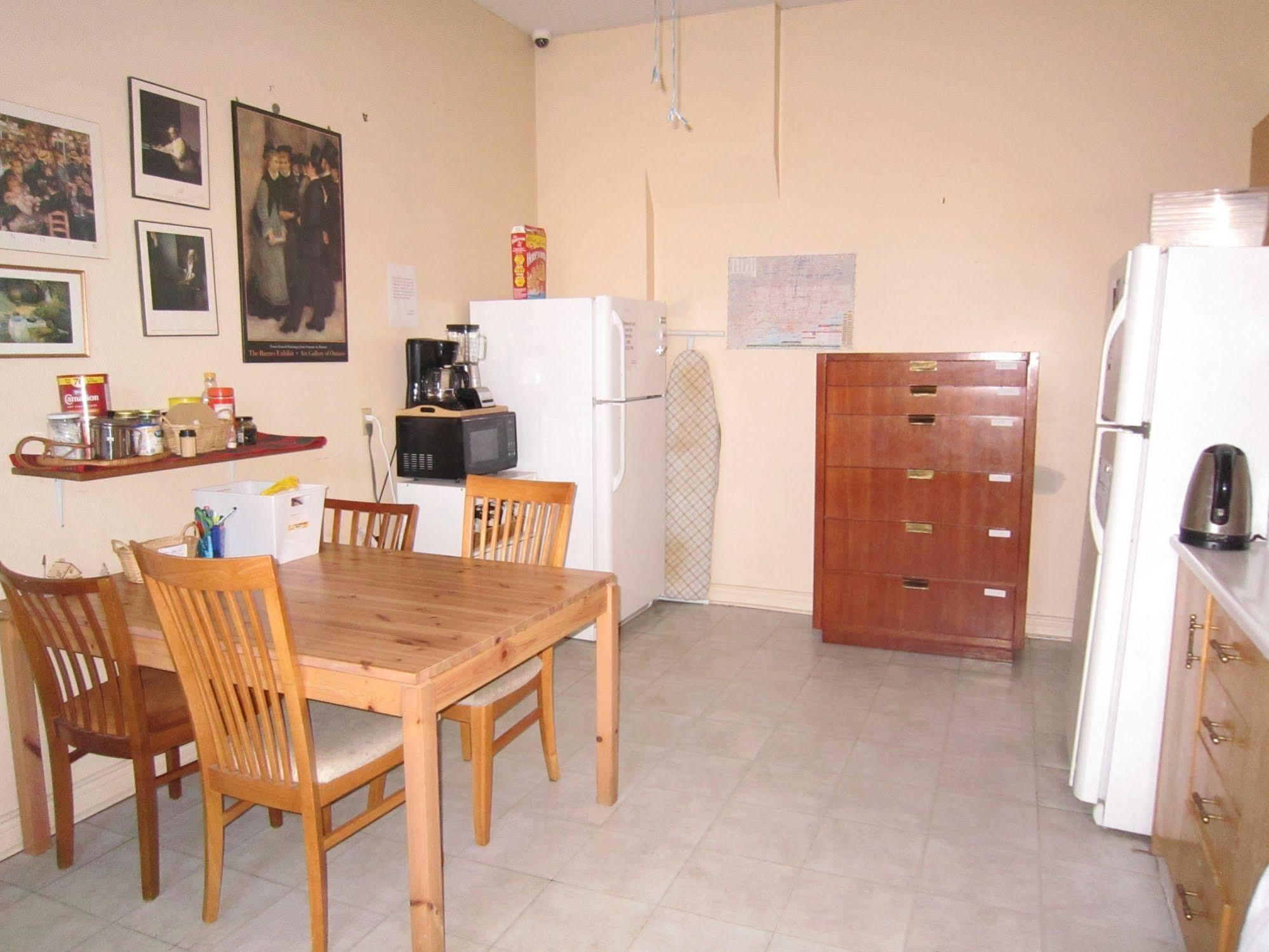 Spadina 11 Guesthouse Toronto Ngoại thất bức ảnh
